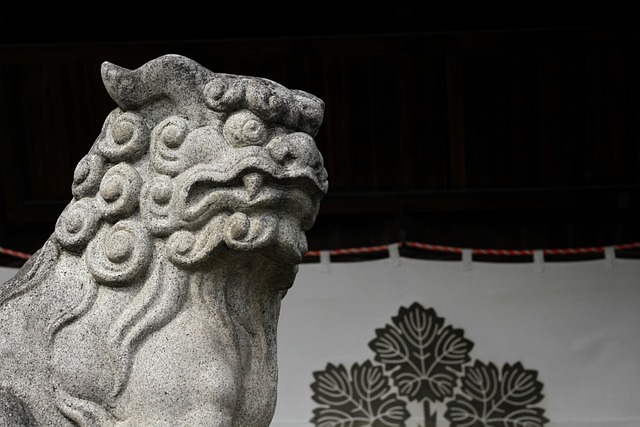 獅子の石像